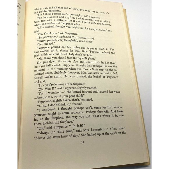 By the Pricking of My Thumbs by Agatha Christie BCE Edition 1968 Hardcover Book - Picture 6 of 11